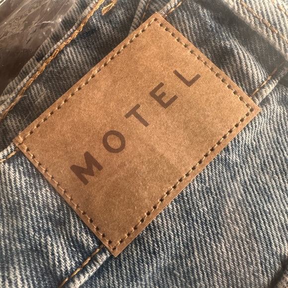 Motel Rocks Vintage Blue Wash Lowrise Jeans - Picture 4 of 6